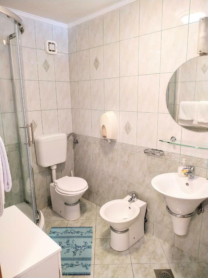 Dck Apartments 科斯特雷纳 外观 照片